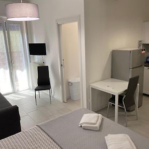 Stadio 1 - Appartamenti Monolocali Con Bagno Privato Verona